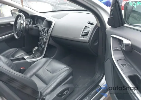 2014 Volvo Xc60 3.2 Platinum z USA, uszkodzony, nr VIN YV4952DZ8E2519013